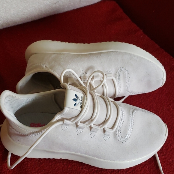 Cute adidas shoes - Picture 2 of 6